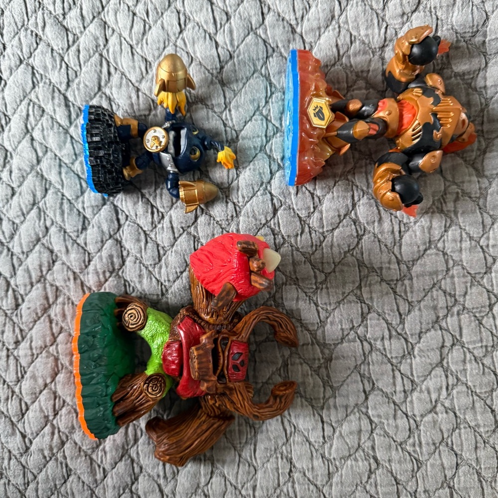 Lot of 4 Skylanders